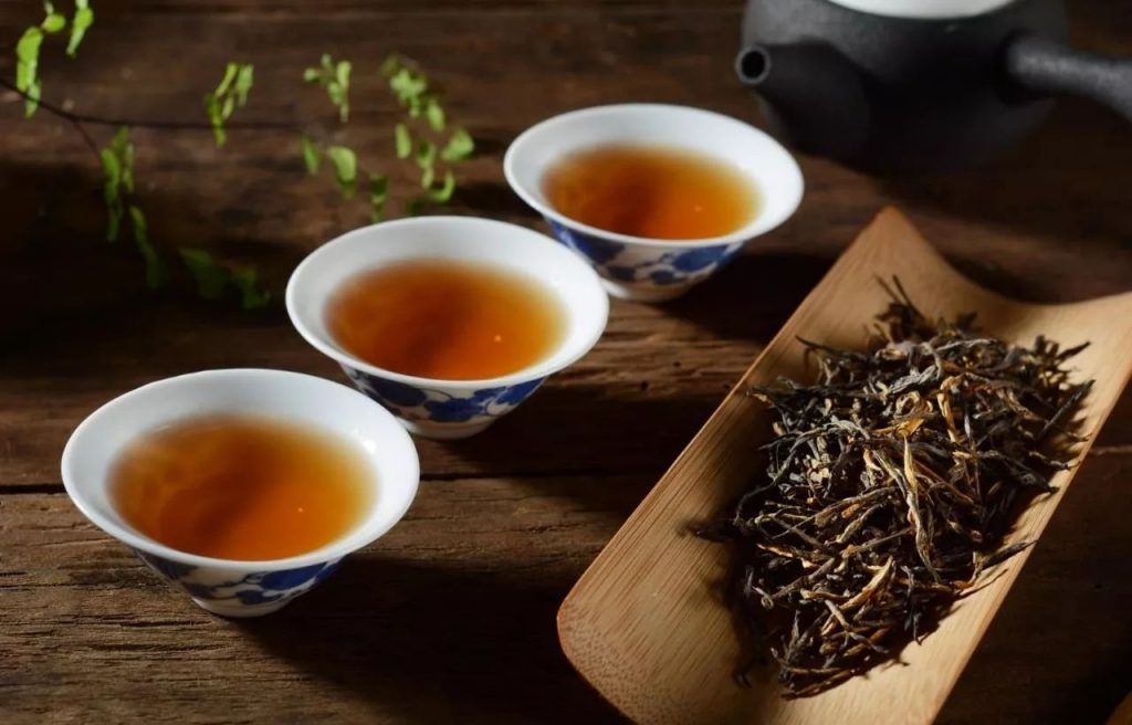 喝茶降胆固醇、保护心血管!小心加1样就全没效了