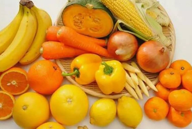 黄色和橙色的水果和蔬菜