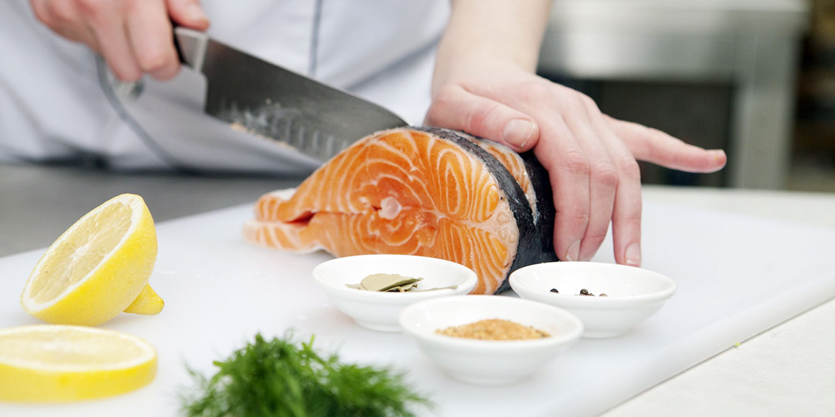 比地中海饮食更健康!加上「吃鱼+间歇断食」更能防心血管疾病