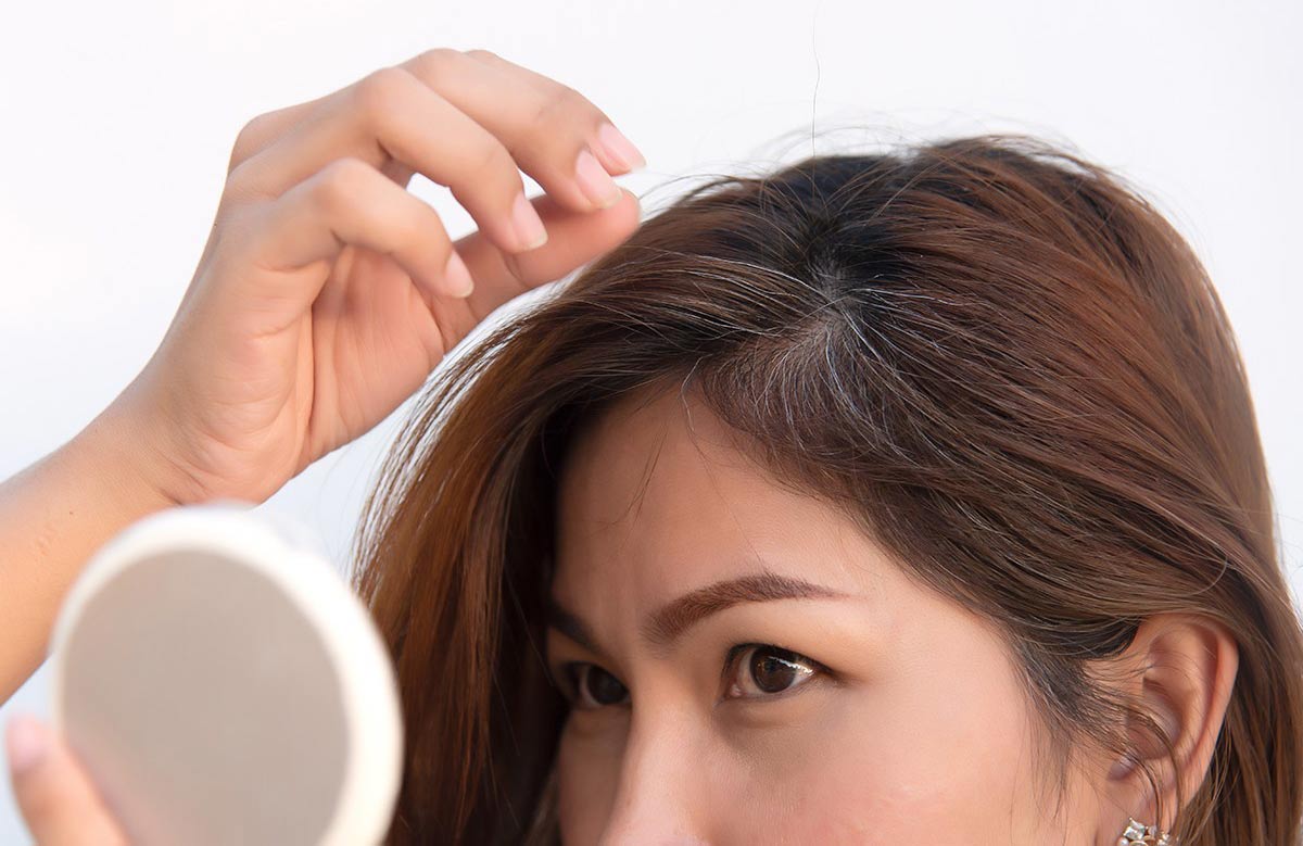 温暖后颈能防白发、促生发！医学博士一条毛巾活化色素干细胞