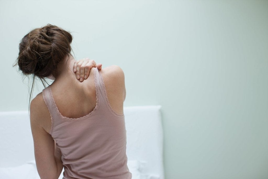 冷到肩背紧绷?天冷做好要穴保暖,6招让你自带暖气!