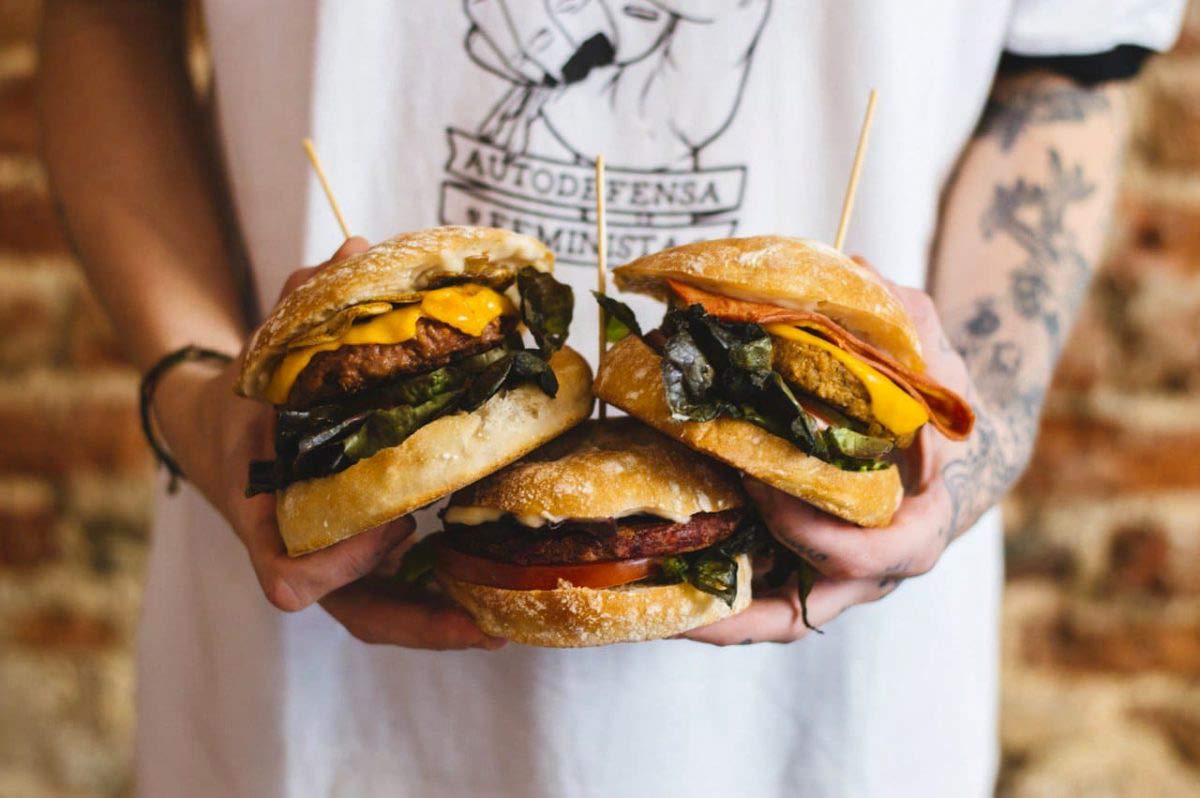 吃完饭注意力下降11%！研究：高脂肪食物会让大脑发炎