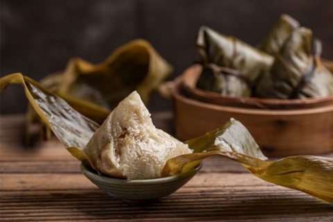 端午粽子这样吃控体重!巧搭菠萝等水果,摆脱腹胀、消化不良